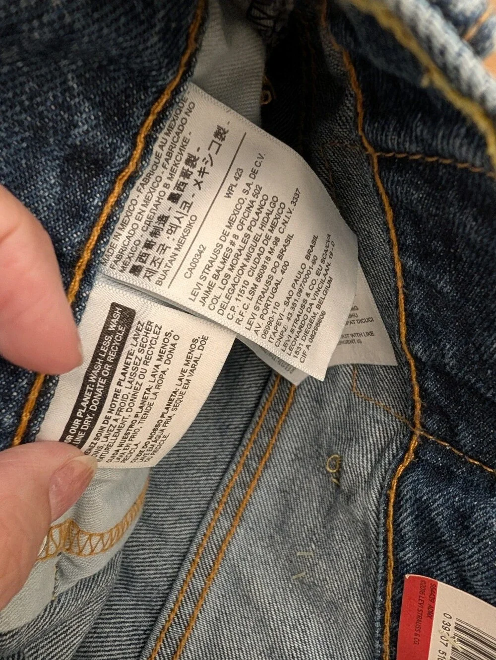 Levi's Men's 550 Relaxed Classic Indigo Jeans 38 x 29 NWT Circa 2016